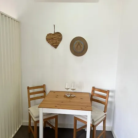 Apartment Iii *